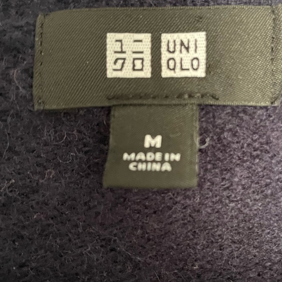 Uniqlo Wool Sweater - Picture 3 of 4